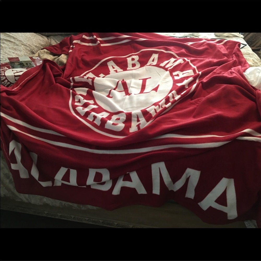 COPY - ALABAMA X-LARGE BLANKET! New. Size: 86”L x 70”W.